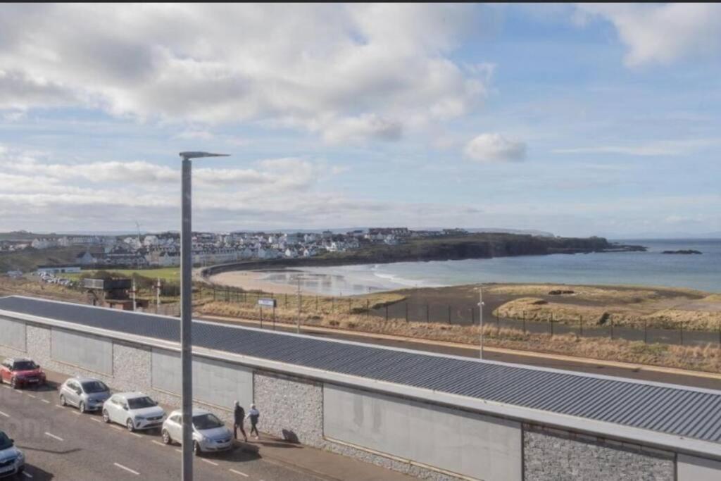 Modern Apartment With Sea Views Portrush Eksteriør bilde
