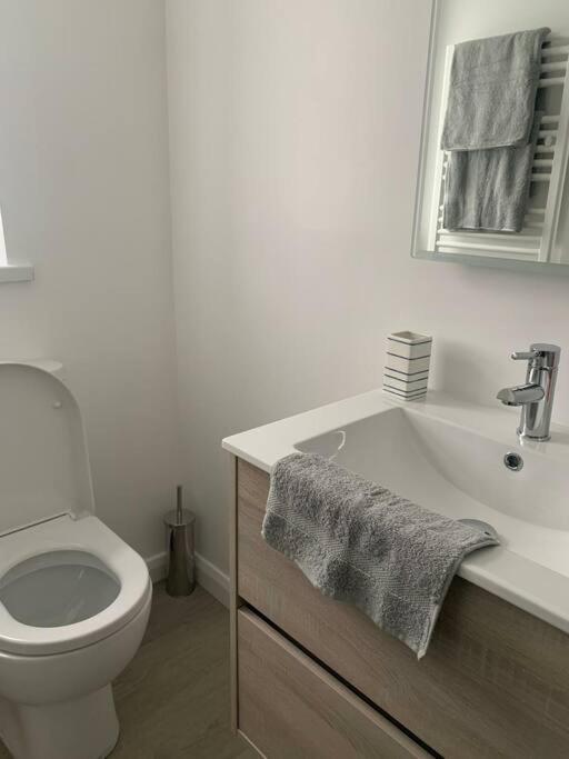 Modern Apartment With Sea Views Portrush Eksteriør bilde