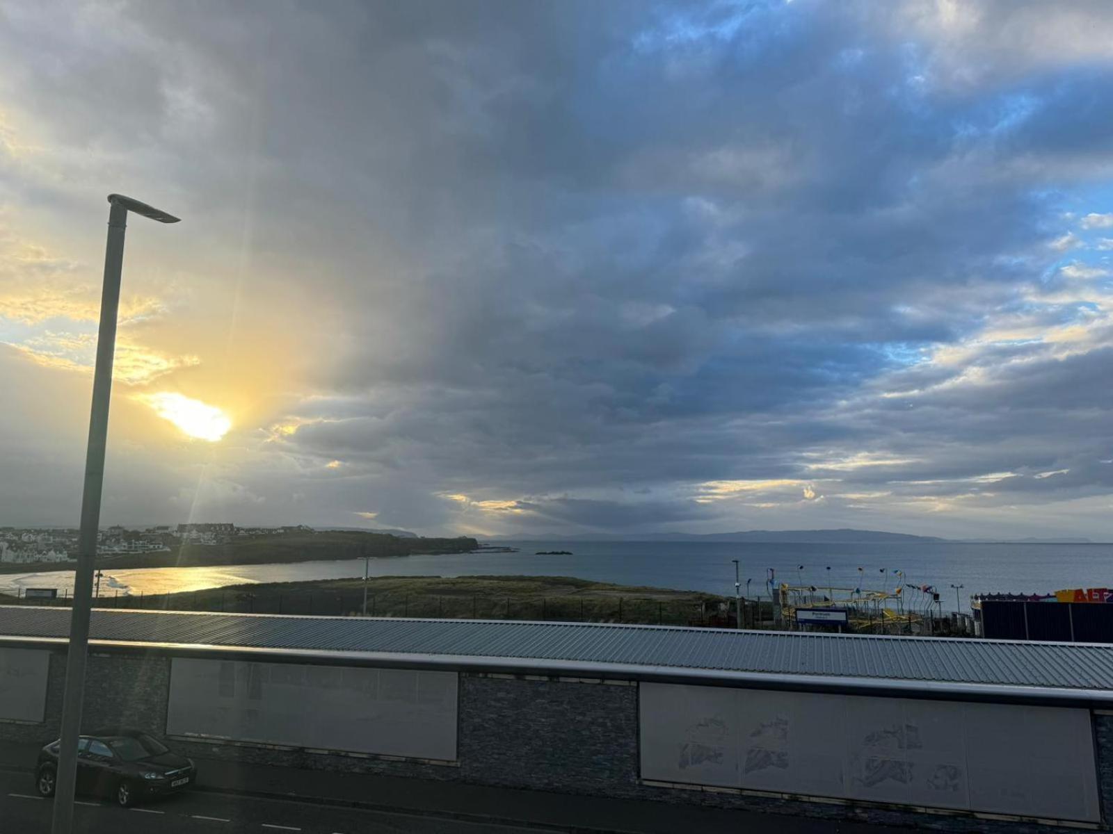 Modern Apartment With Sea Views Portrush Eksteriør bilde